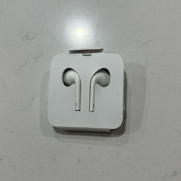 Apple Accessories - Apple headphones